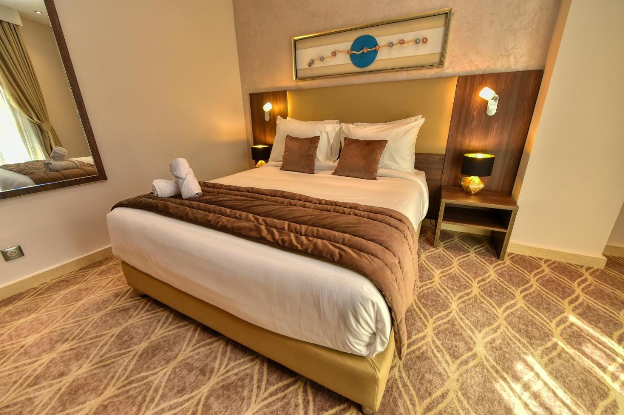 Mf Hotel Oran Bir El Djir Esterno foto
