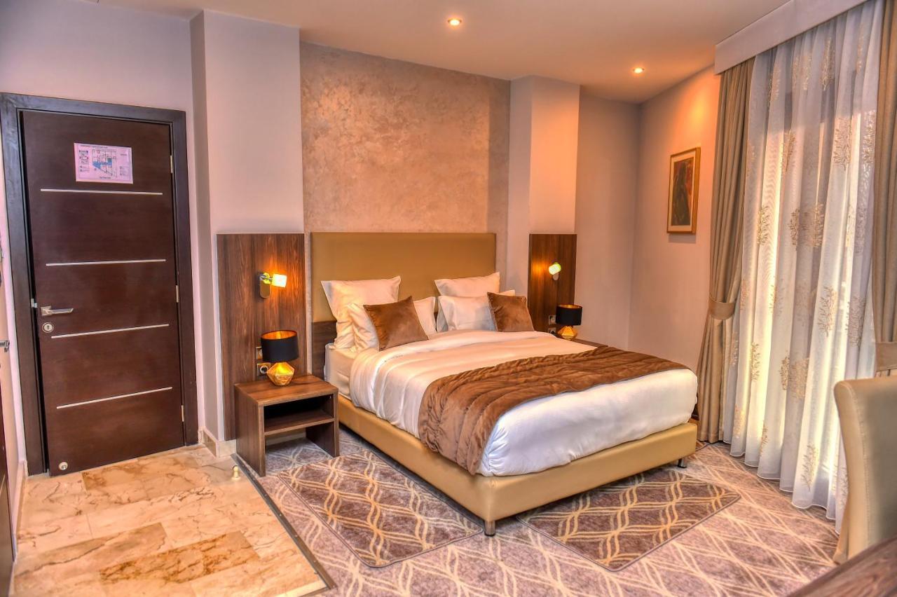 Mf Hotel Oran Bir El Djir Esterno foto